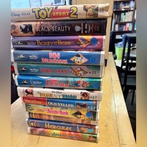 Vintage lot of 12 Classic VHS movies collection